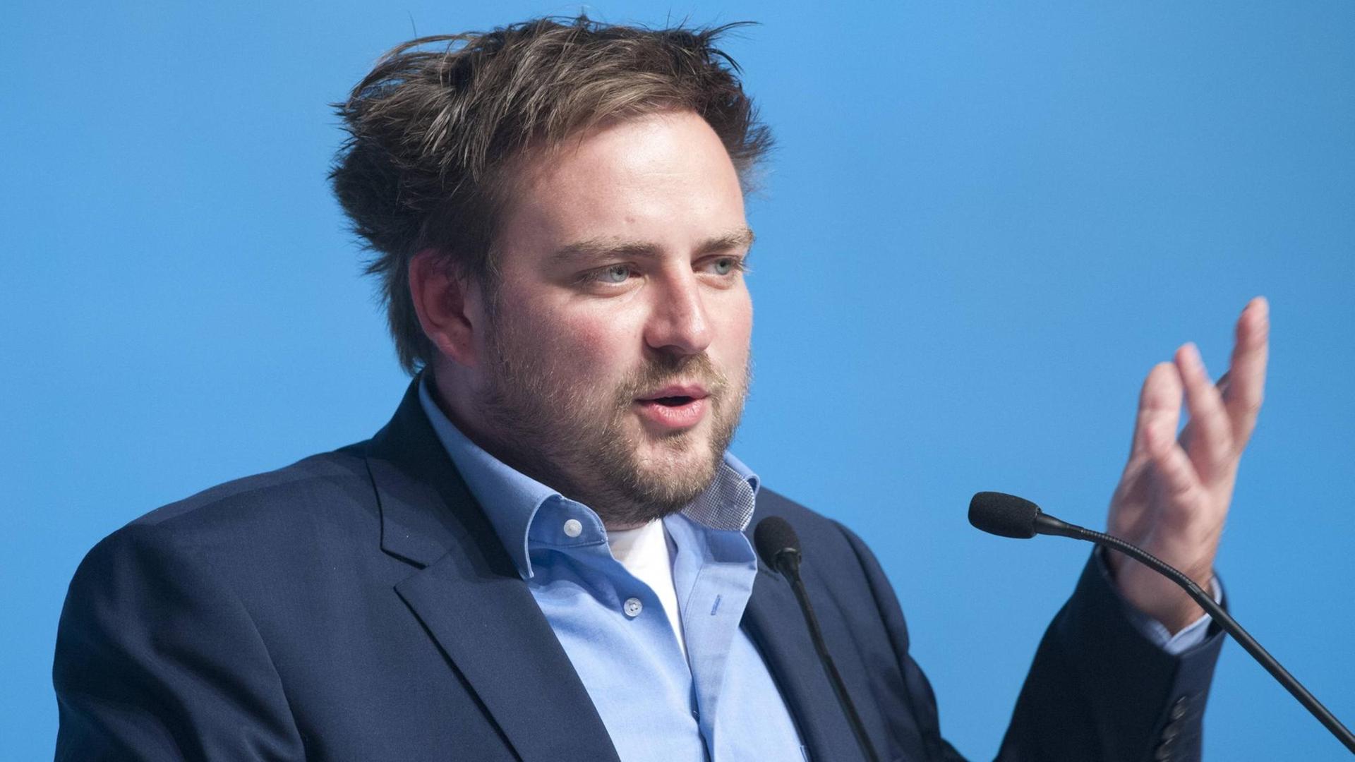 Frederick Cordes, Juso-Landesvorsitzender in NRW, bei einer Rede. Frederick Cordes, Juso-Landesvorsitzender in NRW, bei einer Rede.