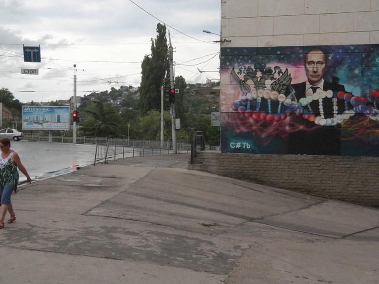 Putin-Graffiti in Sewastopol auf der Halbinsel Krim