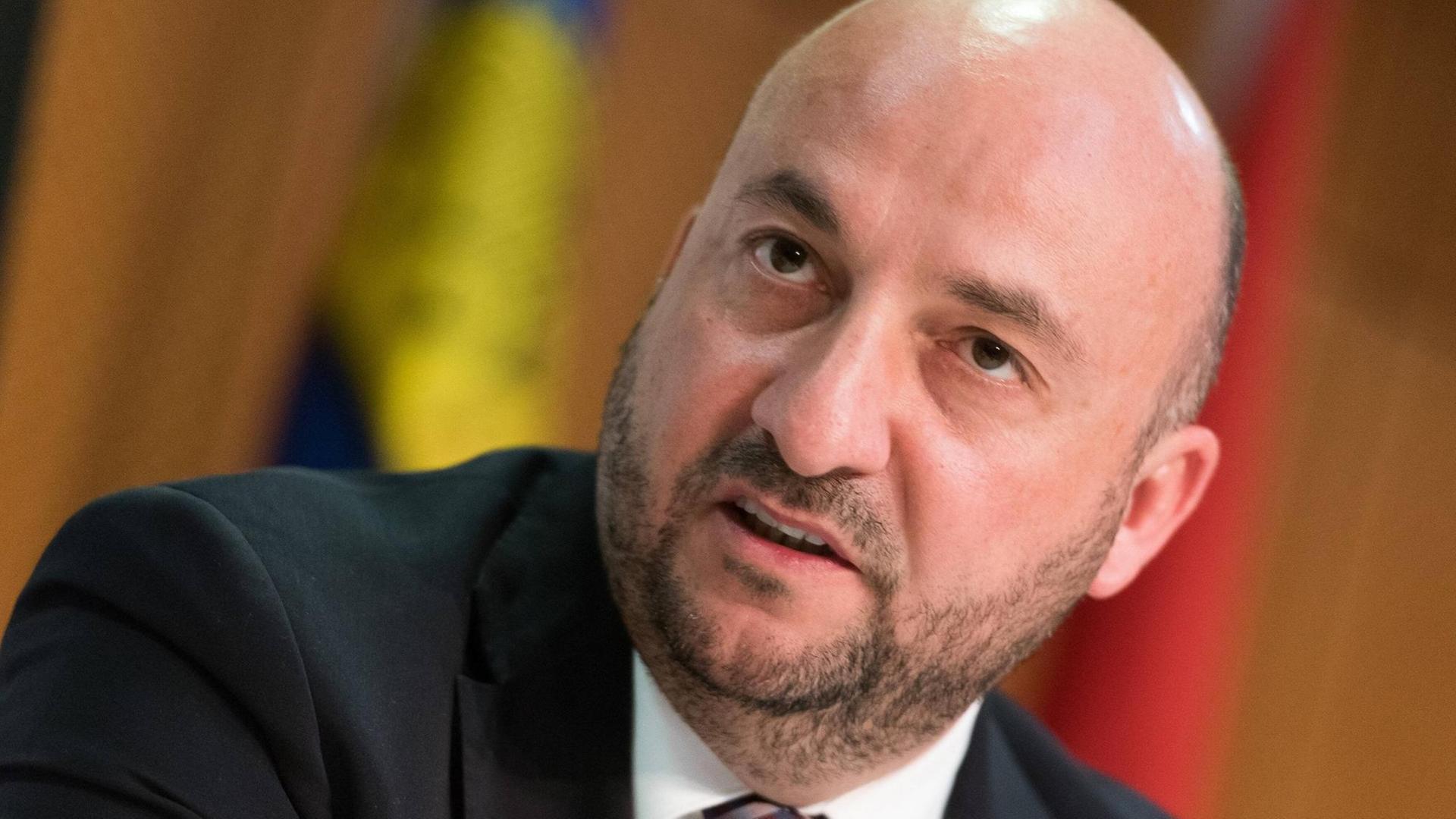 Weltraumnation Luxemburg Etienne Schneider, der Wegbereiter