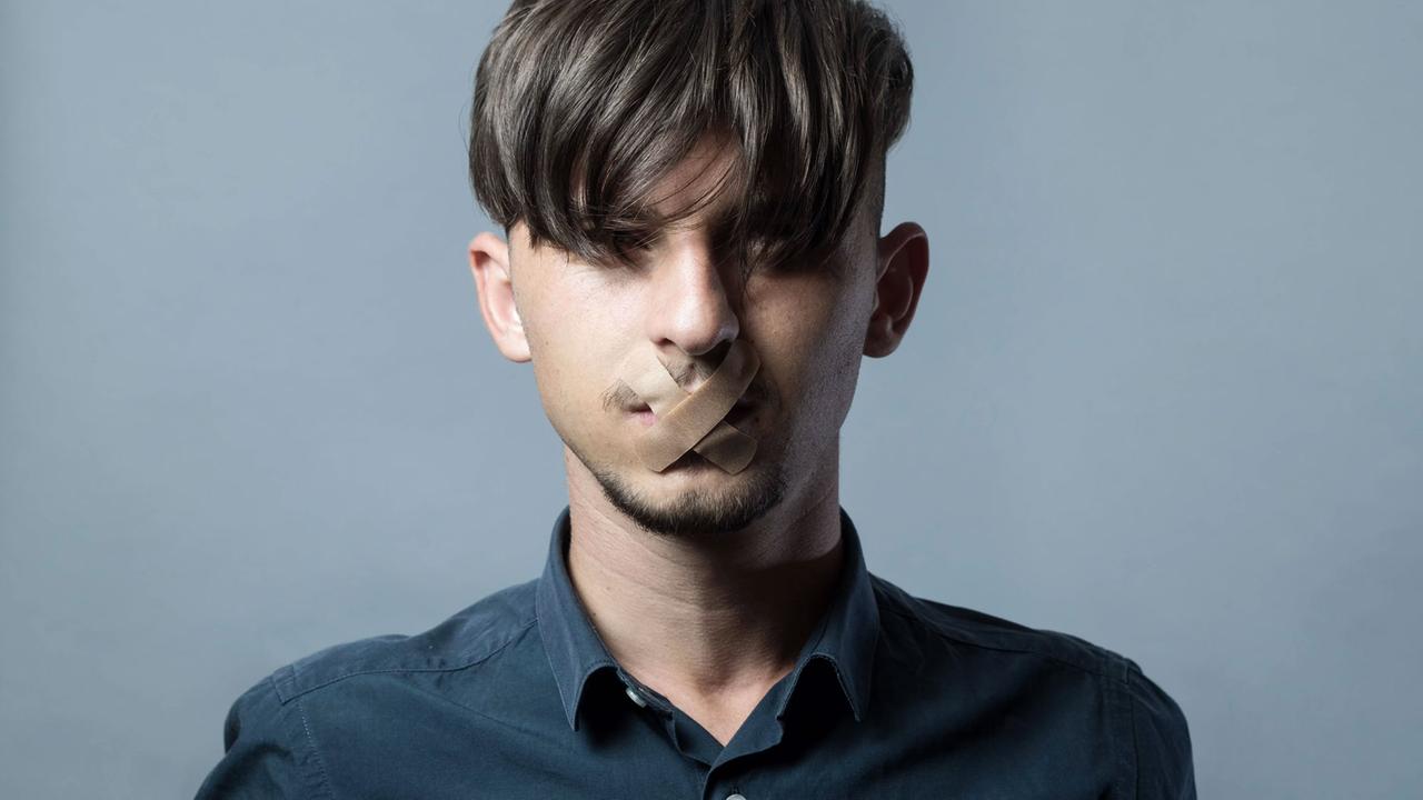 Redeverbot: Zum Welttag gegen Internetzensur am 12. März veröffentlicht Reporter ohne Grenzen die Uncensored Playlist. Redeverbot: Zum Welttag gegen Internetzensur am 12. März veröffentlicht Reporter ohne Grenzen die Uncensored Playlist.