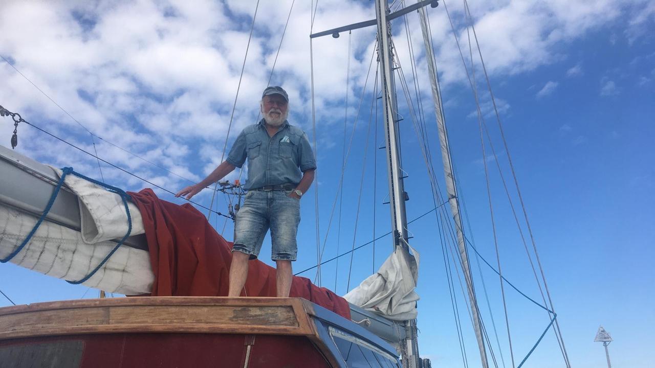 Porträt von Burghard Pieske auf seinem Schiff. Porträt von Burghard Pieske auf seinem Schiff.