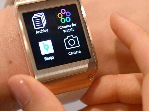 Handgelenk mit Smartwatch