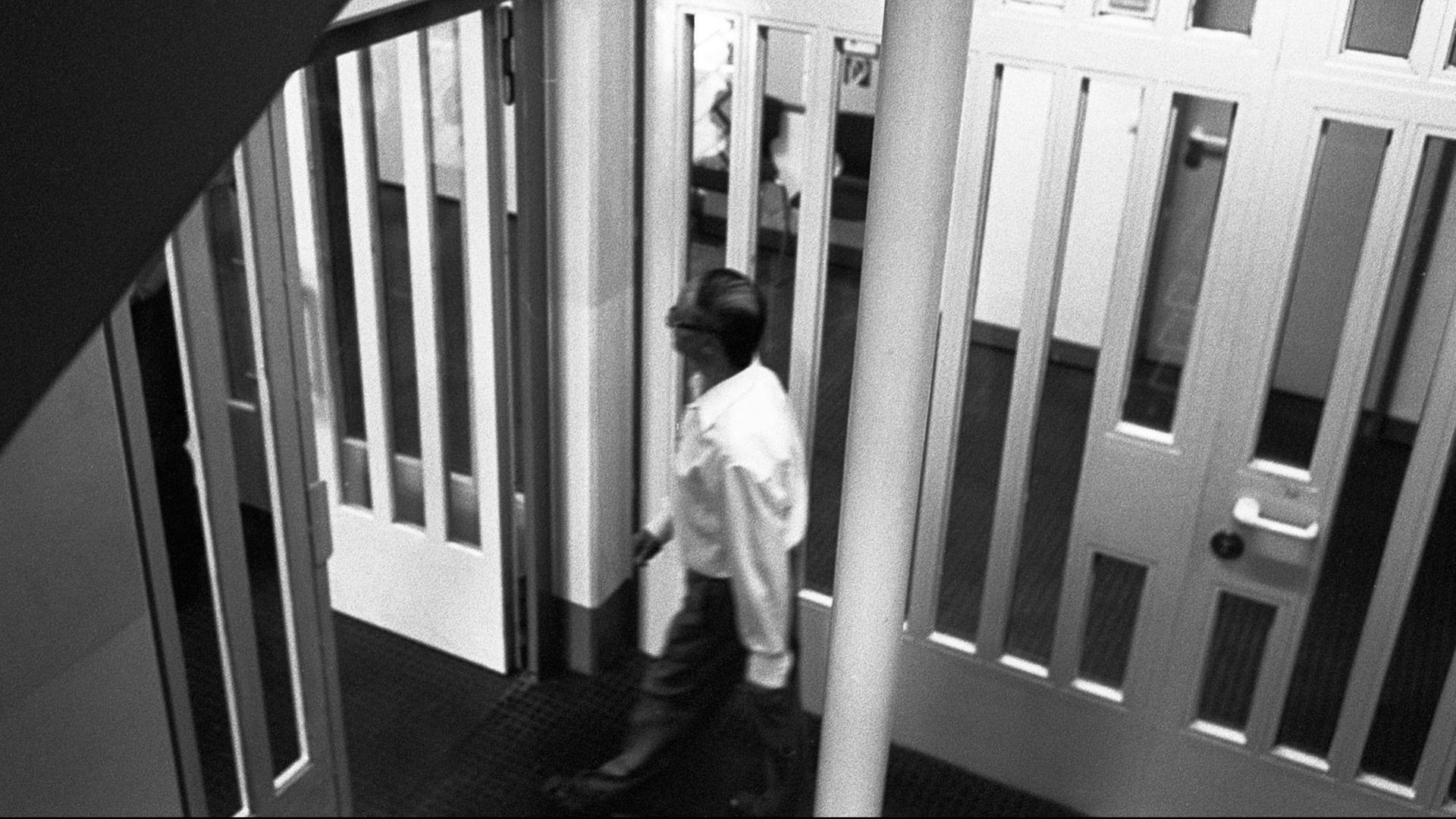 Herr M. in der Justizvollzugsanstalt. Herr M. in der Justizvollzugsanstalt.