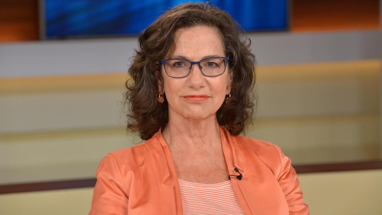 Susan Neiman, amerikanische Philosophin und Direktorin des Potsdamer Einstein-Forums Susan Neiman, amerikanische Philosophin und Direktorin des Potsdamer Einstein-Forums