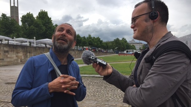 Der irakische Künstler Hiwa K. im Gespräch mit Vladimir Balzer Der irakische Künstler Hiwa K. im Gespräch mit Vladimir Balzer