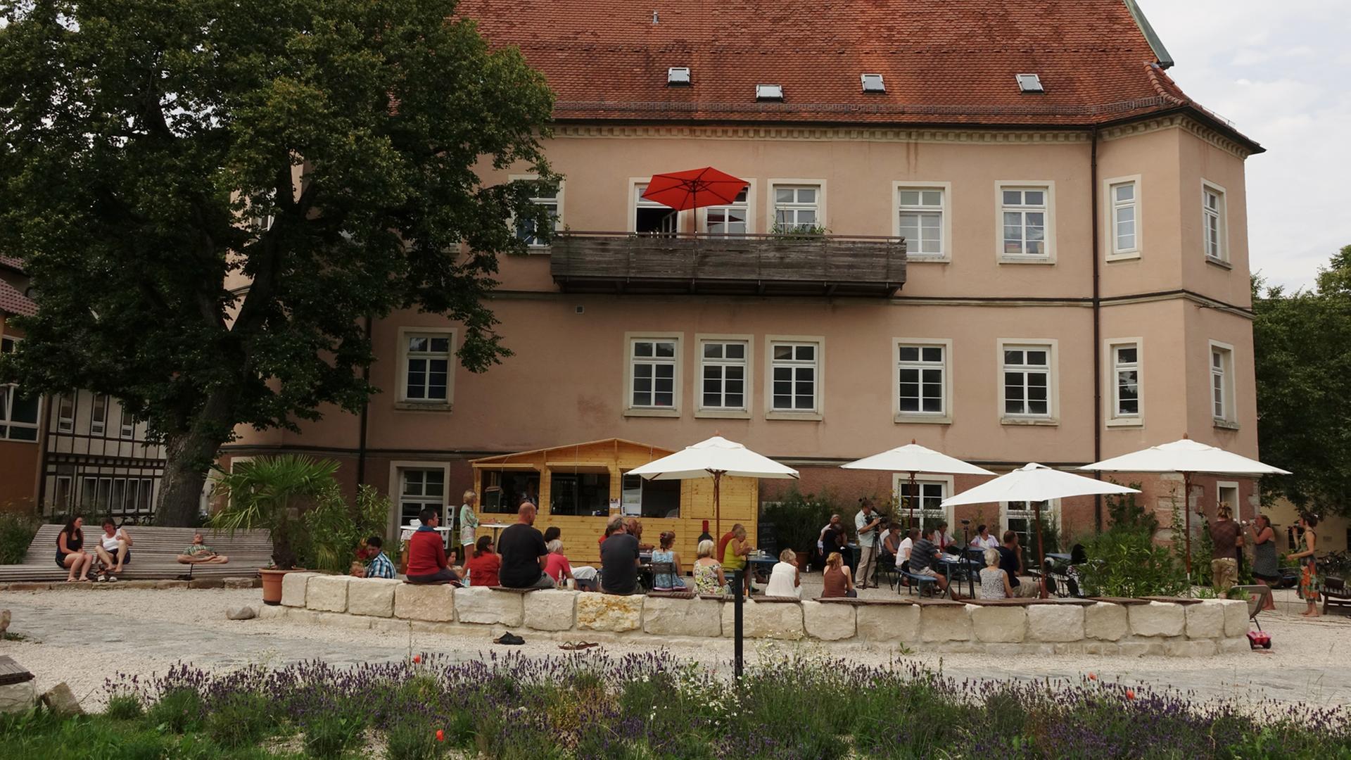 Leider liegt für dieses Bild keine Bildbeschreibung vor Leider liegt für dieses Bild keine Bildbeschreibung vor