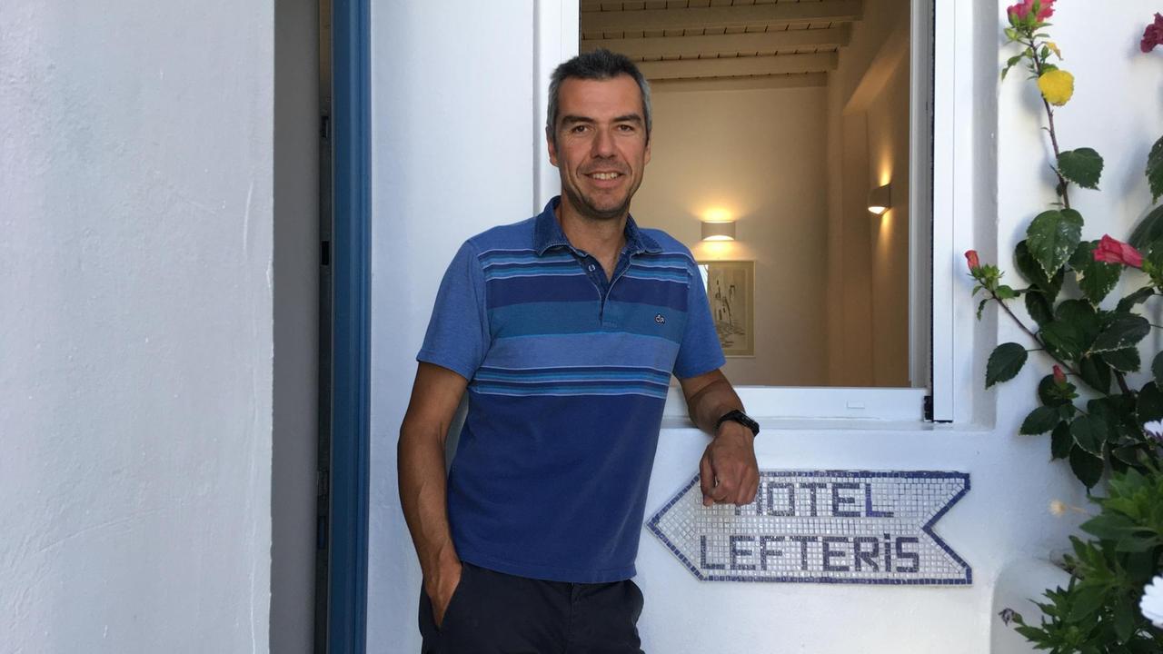 Lefteris Fiorendinos, Hotelier auf Mykonos Lefteris Fiorendinos, Hotelier auf Mykonos
