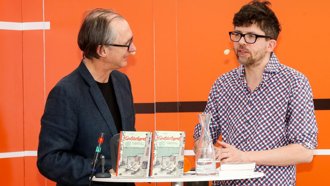 Comic-Zeichner Markus Witzel alias Mawil im Gespräch mit Frank Meyer auf der Leipziger Buchmesse 2019 Comic-Zeichner Markus Witzel alias Mawil im Gespräch mit Frank Meyer auf der Leipziger Buchmesse 2019