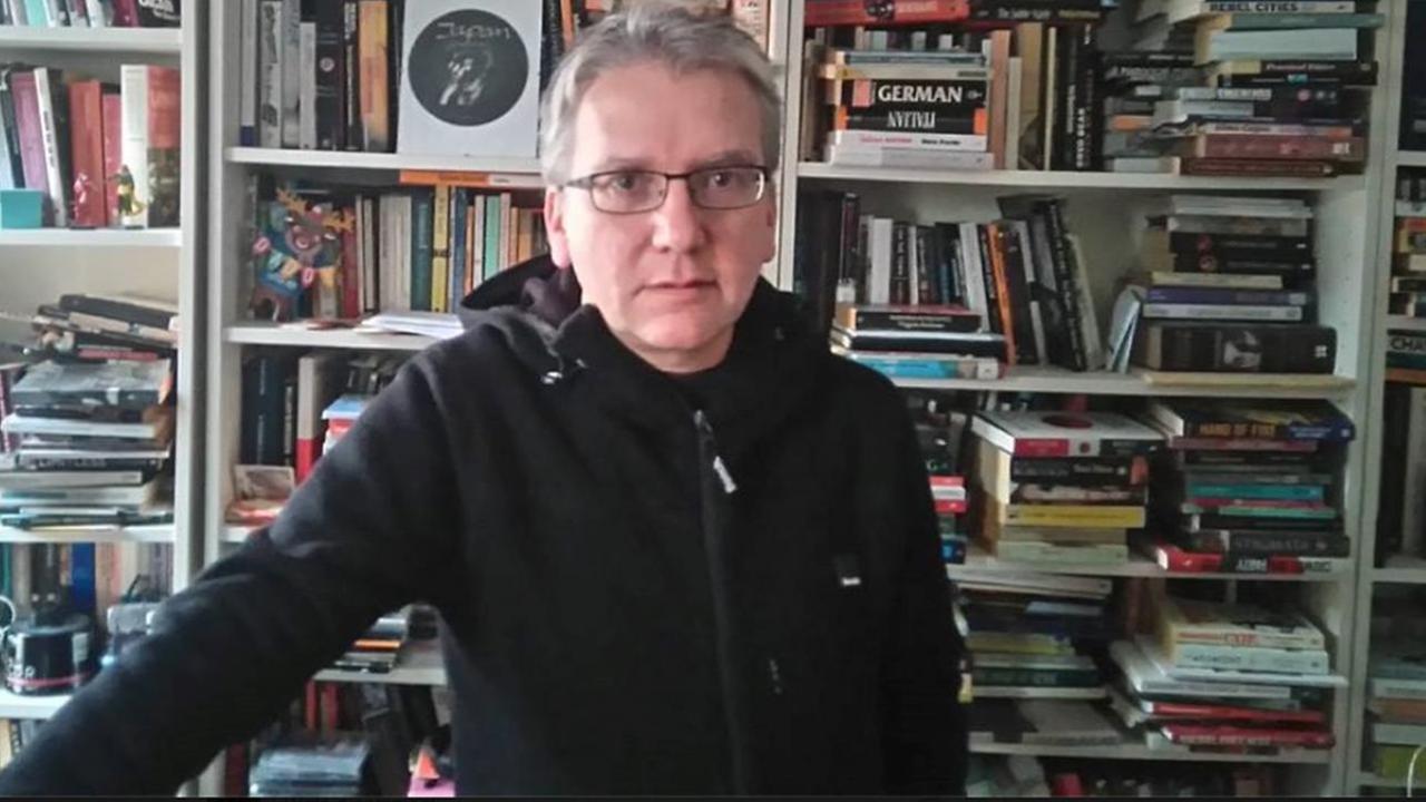 Trauer um den Popkritiker Mark Fisher: Facebook-Post von "Repeater Books", in dessen Team Fisher mitgearbeitet hat. Trauer um den Popkritiker Mark Fisher: Facebook-Post von "Repeater Books", in dessen Team Fisher mitgearbeitet hat.