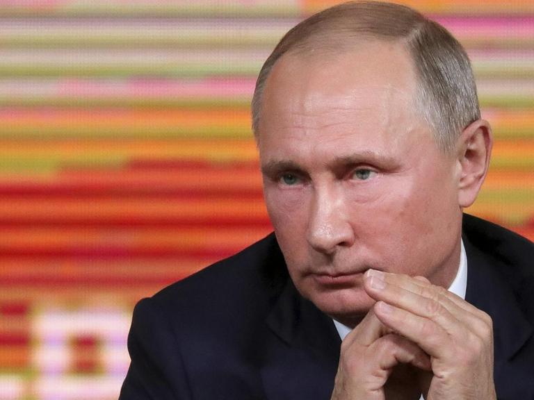 Russlands Präsident Putin auf der Jahrespressekonferenz
