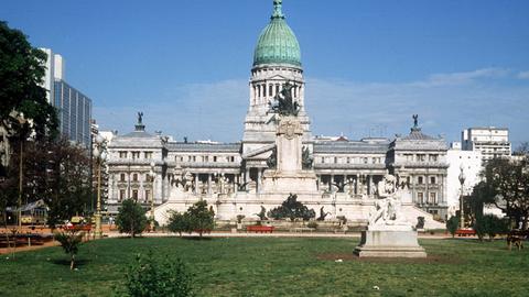 Blick auf das Kongress-Gebäude in der argentinischen Hauptstadt Buenos Aires