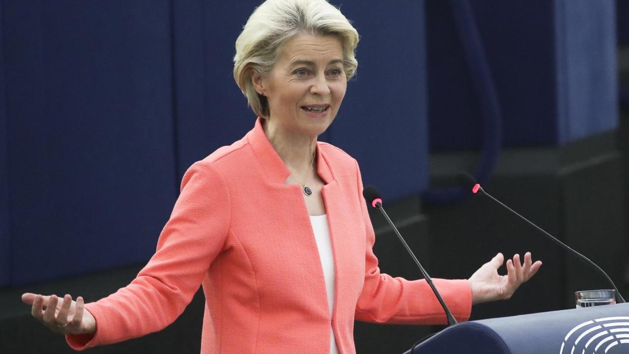 EU-Kommissionspräsidentin Ursula von der Leyen bei ihrer zweiten Rede zur Lage der Europäischen Union im Europäischen Parlament in Straßburg EU-Kommissionspräsidentin Ursula von der Leyen bei ihrer zweiten Rede zur Lage der Europäischen Union im Europäischen Parlament in Straßburg