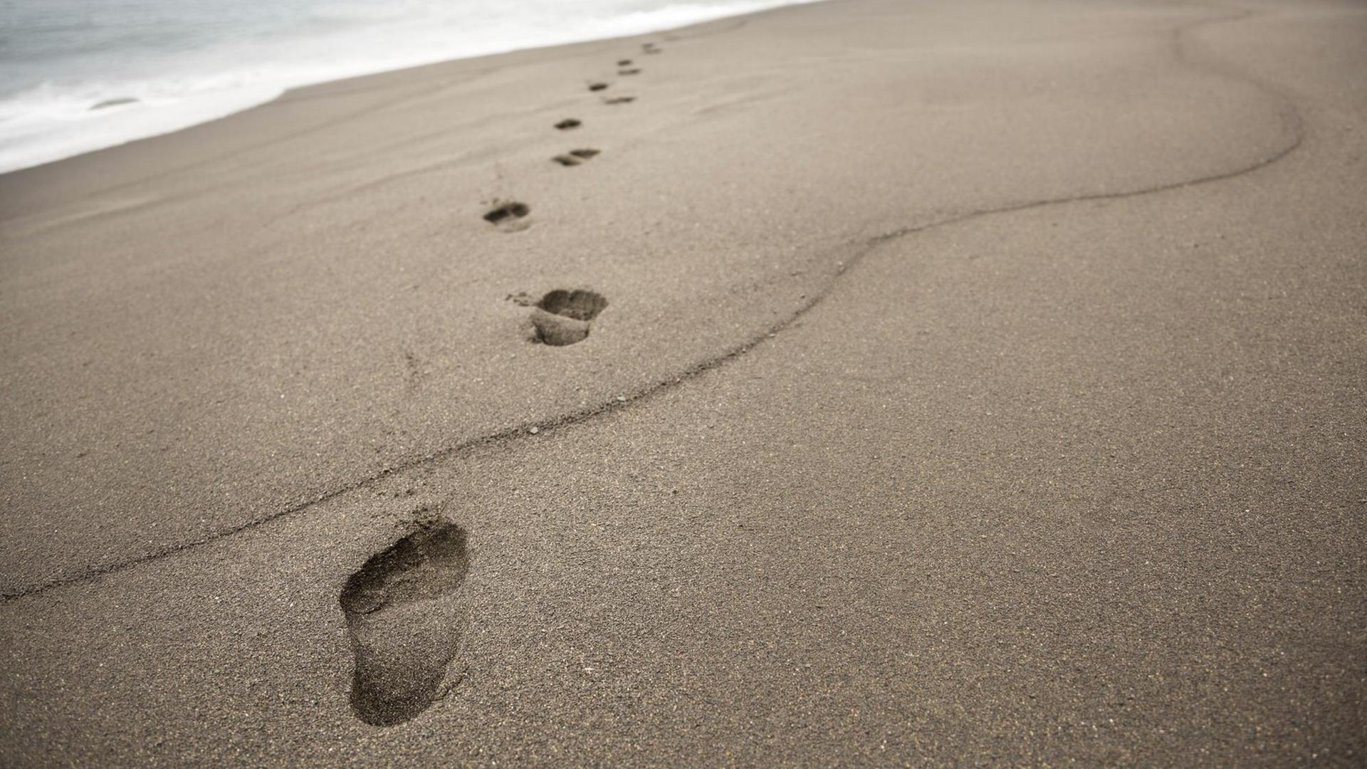 Fußspuren im Sand