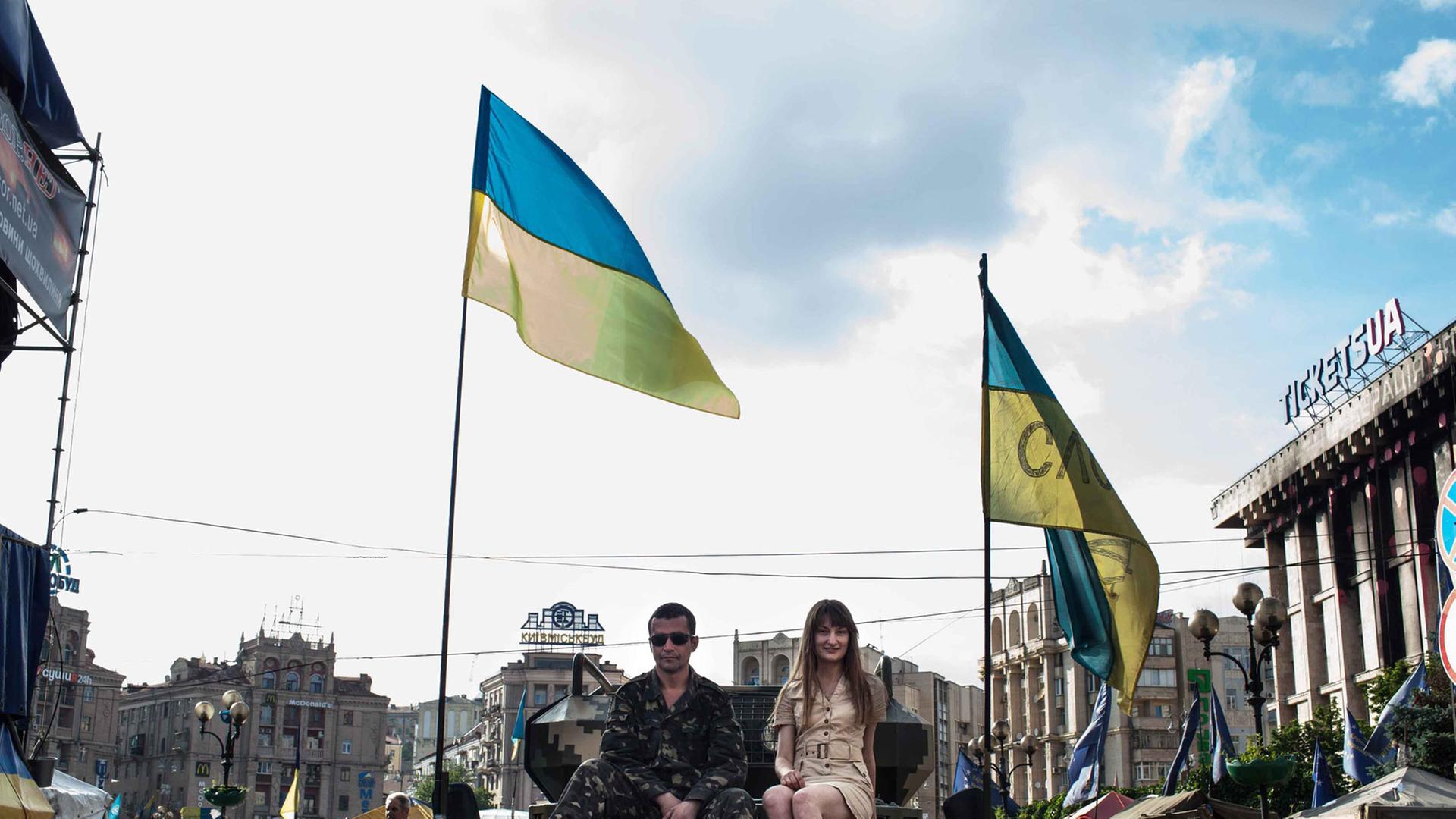 Junge Ukrainier auf dem Maidan in Kiew Junge Ukrainier auf dem Maidan in Kiew