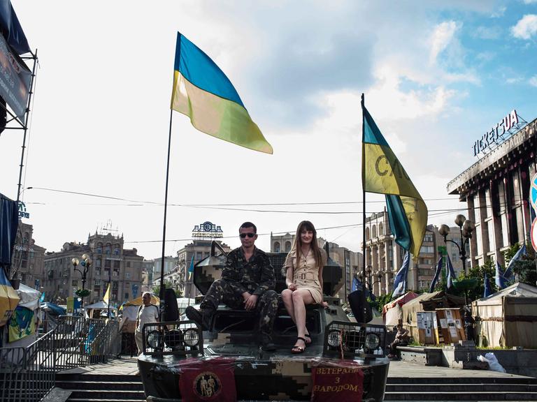 Junge Ukrainier auf dem Maidan in Kiew