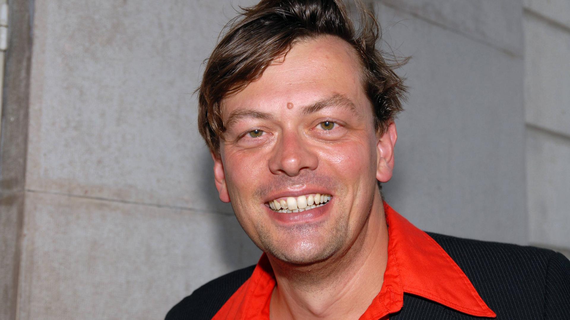 Der britische Dramatiker Simon Stephens aufgenommen zur Premiere seines Stückes "Harper Regan" am Landestheater Salzburg