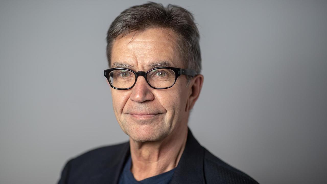 Porträt von Rainer Hank, Autor in der Wirtschaftsredaktion der Frankfurter Allgemeinen Sonntagszeitung. Foto vom 7. Juni 2019. Porträt von Rainer Hank, Autor in der Wirtschaftsredaktion der Frankfurter Allgemeinen Sonntagszeitung. Foto vom 7. Juni 2019.