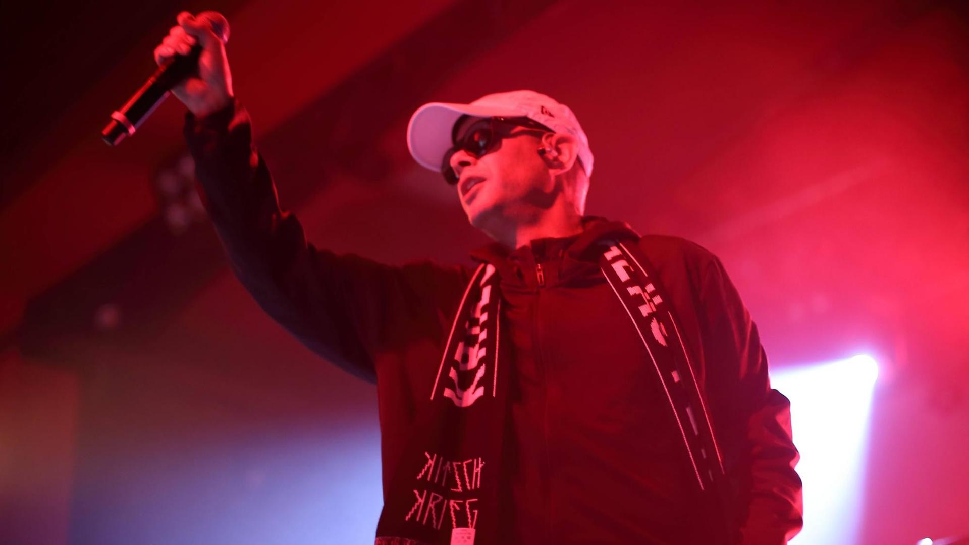 Trettmann bei einem Konzert im Astra Kulturhaus in Berlin, 4. April 2018. Trettmann Konzert in Berlin Trettmann bei einem Konzert im Astra Kulturhaus in Berlin, 4. April 2018. Trettmann Konzert in Berlin