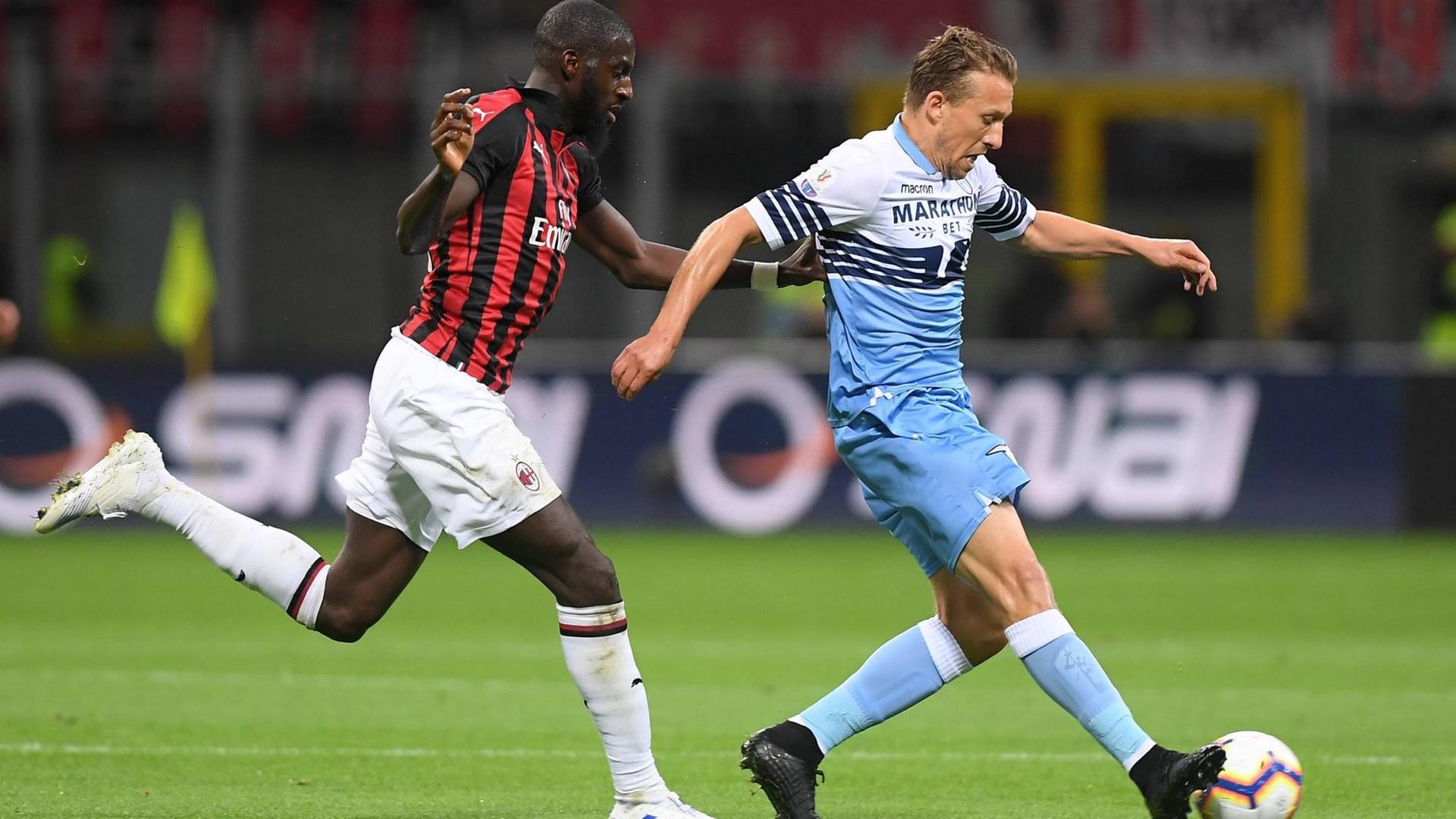 Szene aus dem Pokalspiel AC Mailand gegen Lazio Rom Szene aus dem Pokalspiel AC Mailand gegen Lazio Rom