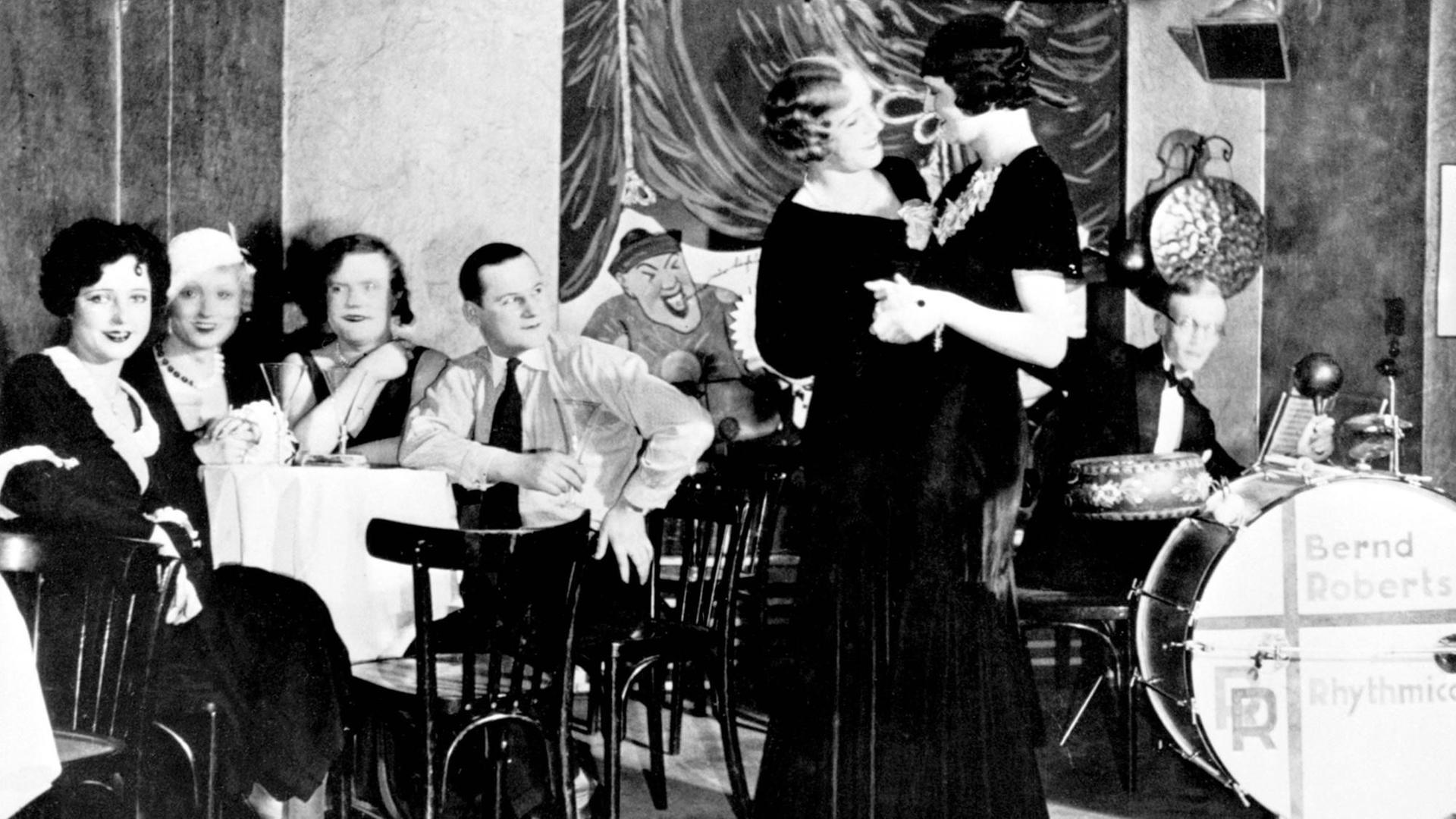 Der Homosexuellen-Club "Eldorado" in der Motzstraße in Berlin um 1926 Der Homosexuellen-Club "Eldorado" in der Motzstraße in Berlin um 1926