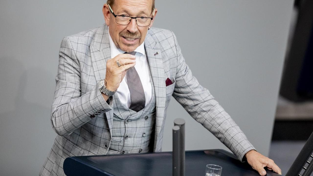 Der Bundestagsabgeordnete Karl-Heinz Brunner (SPD) spricht im Plenum im Bundestag. Der Bundestagsabgeordnete Karl-Heinz Brunner (SPD) spricht im Plenum im Bundestag.
