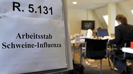 Der Arbeitsstab zur Schweine-Influenza bei der Senatsverwaltung für Gesundheit tagt in Berlin.