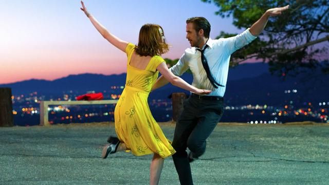 Die frisch gekürten Oscar-Gewinner Emma Stone und Ryan Gosling tanzen in "La la land".