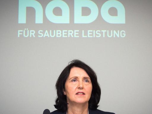 Die Vorstandsvorsitzende der NADA, Andrea Gotzmann, äußert sich am 01.06.2016 in Berlin vor Journalisten. Die Nationale Anti-Doping-Agentur (NADA) stellt im Otto Bock Science-Center in Berlin ihre Bilanz für das Jahr 2015 vor