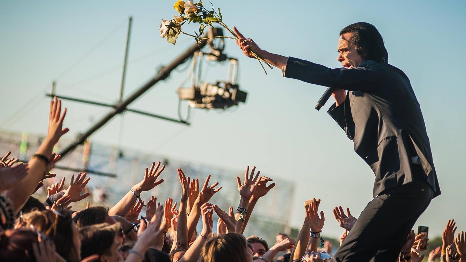 Nick Cave & The Bad Seeds perform at Open er Festival 2018 Nick Cave & The Bad Seeds perform at Open er Festival 2018 on July 04, 2018 in Gdynia, Poland. EN_01328260_0017 04.07.2018 - imago 0084288285 Nick Cave & The Bad Seeds perform at Open er Festival 2018 Nick Cave & The Bad Seeds perform at Open er Festival 2018 on July 04, 2018 in Gdynia, Poland. EN_01328260_0017 04.07.2018 - imago 0084288285