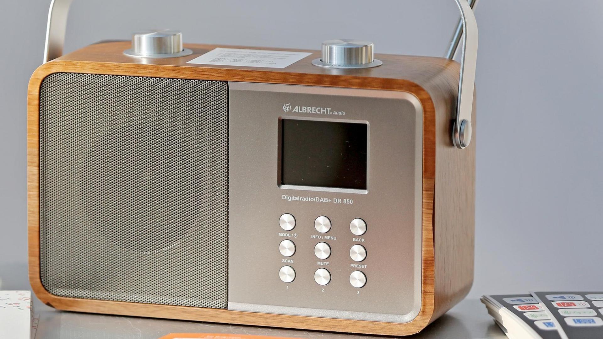 Radio Eska online sluchaj za darmo Online Radio Box
