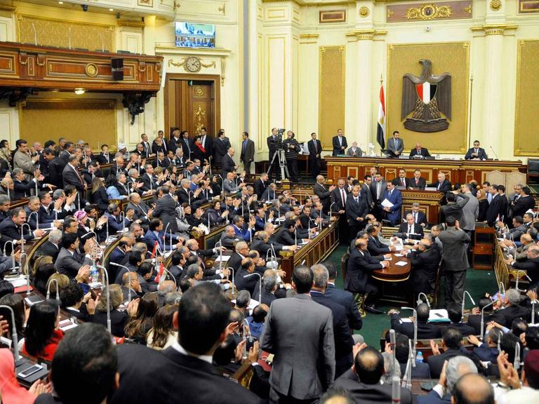 Das neue ägyptische Parlament tritt erstmals seit Jahren wieder zusammen