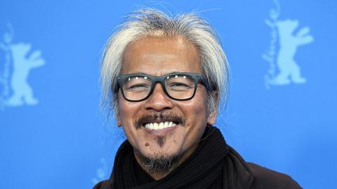 Der philippinische Regisseur Lav Diaz stellt auf der Berlinale seinen Film "In Zeiten des Teufels" vor.