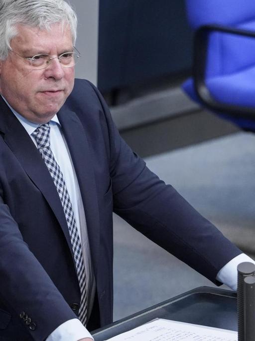 Aktuell, 19.05.2021, Berlin, Juergen Hardt im Portrait bei seiner Rede Aktuelle Stunde zu den Raketenangriffen auf Israel und der Eskalation der Gewalt bei der 229. Sitzung des Deutschen Bundestag in Berlin