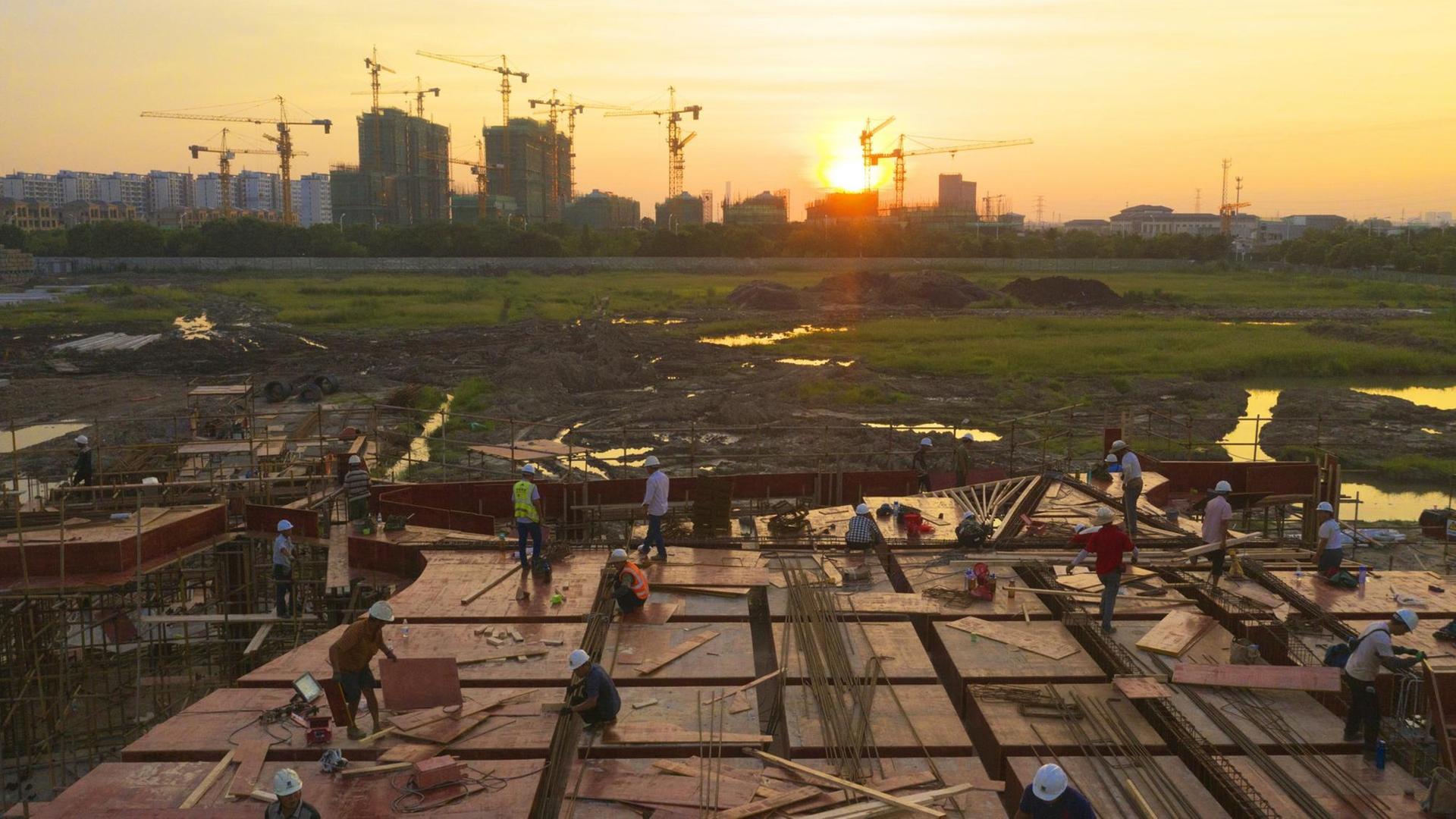 Bauarbeiten in der chinesischen Stadt Taicang