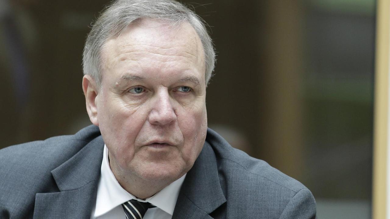 Volker Rühe bei der Bundespressekonferenz 2015 Volker Rühe bei der Bundespressekonferenz 2015