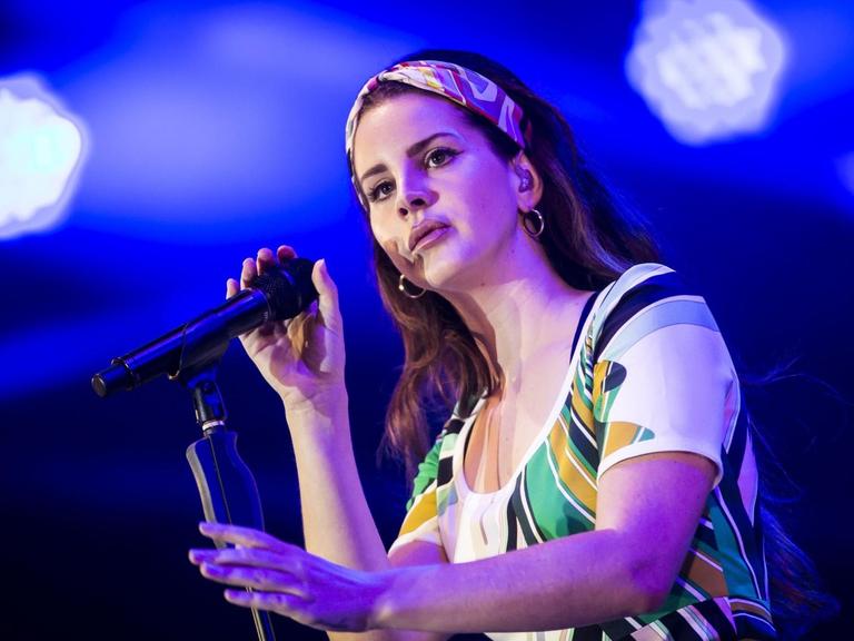 Lana Del Rey comments. File photo dated 27/05/17 of Lana Del Rey, who has defended her controversial comments on double standards in the music industry following a backlash and allegations of racism. Issue date: Friday May 22, 2020. The singer posted a lengthy message to Instagram denying her lyrics are anti-feminist or glamorise abuse and named-checked other female stars, including Beyonce, Doja Cat, Cardi B, Camila Cabello and Nicki Minaj. See PA story SHOWBIZ DelRey. Photo credit should read: Danny Lawson/PA Wire URN:53838848