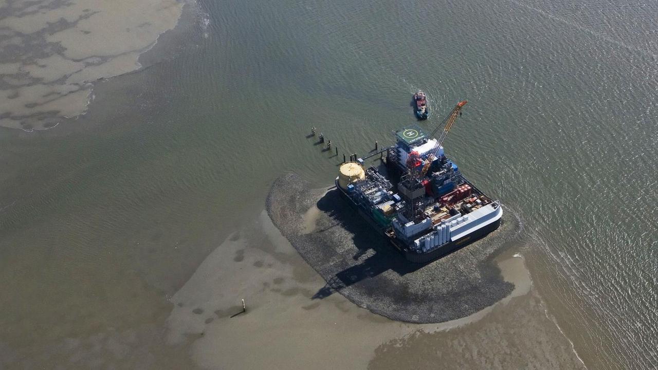 Ölplattform in der Nordseeaus der Luft Ölplattform in der Nordseeaus der Luft