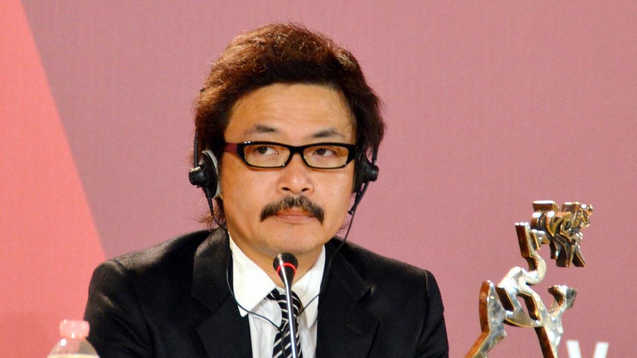 er japanische Filmregisseur Sono Sion konsequent in seiner Haltung, die Essenz des Kinos im Spektakel und im Exzess zu suchen. er japanische Filmregisseur Sono Sion konsequent in seiner Haltung, die Essenz des Kinos im Spektakel und im Exzess zu suchen.