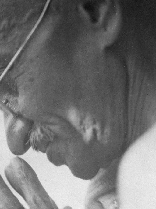 Mohandas Karamchand Gandhi in einer Aufnahme vom April 1931