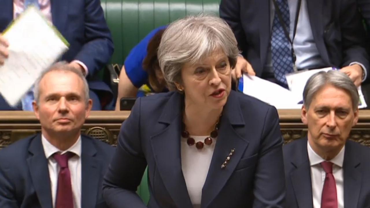 Das Bild zeigt Theresa May, Premierministerin von Großbritannien. Sie spricht im Parlament. Das Bild zeigt Theresa May, Premierministerin von Großbritannien. Sie spricht im Parlament.