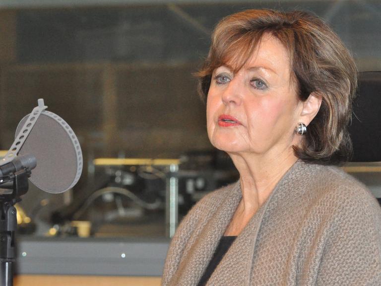 Gisela Friedrichsen, Gerichtsreporterin beim "Spiegel", in der Sendung "Im Gespräch" im Deutschlandradio Kultur