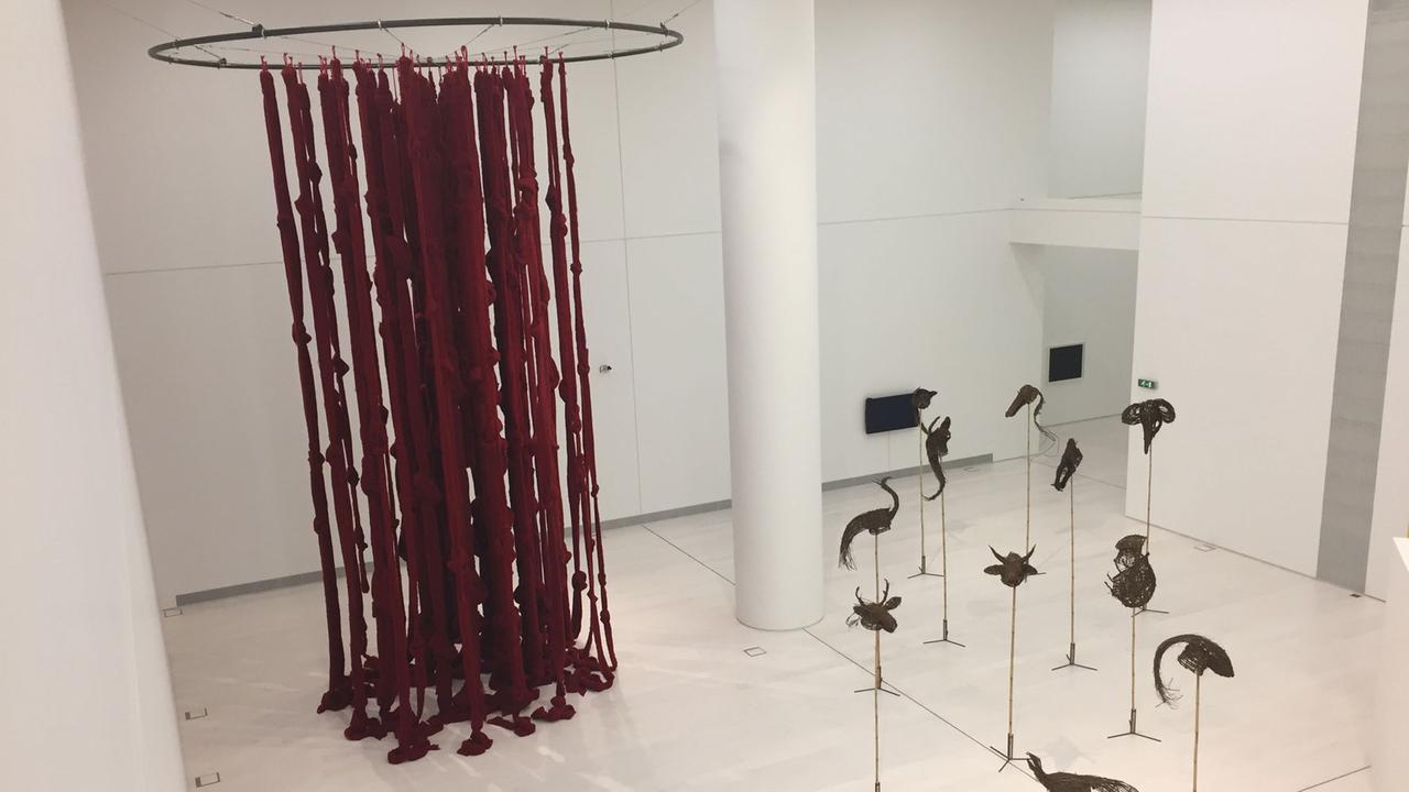 Das Museum für zeitgenössische Kunst EMST in Athen. Von hier senden wir unsere Fazit-Sondersendung am Freitag, den 7. April. Das Museum für zeitgenössische Kunst EMST in Athen. Von hier senden wir unsere Fazit-Sondersendung am Freitag, den 7. April.