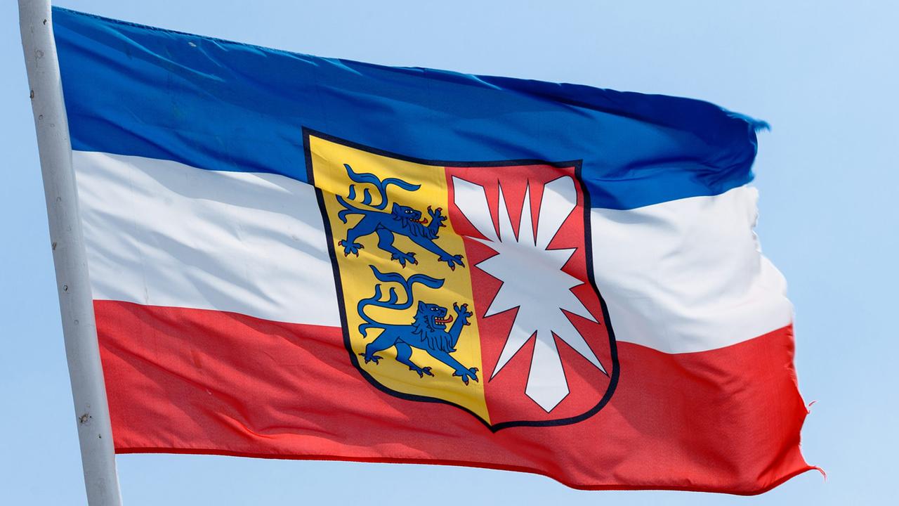 Die Landesfahne von Schleswig-Holstein Die Landesfahne von Schleswig-Holstein