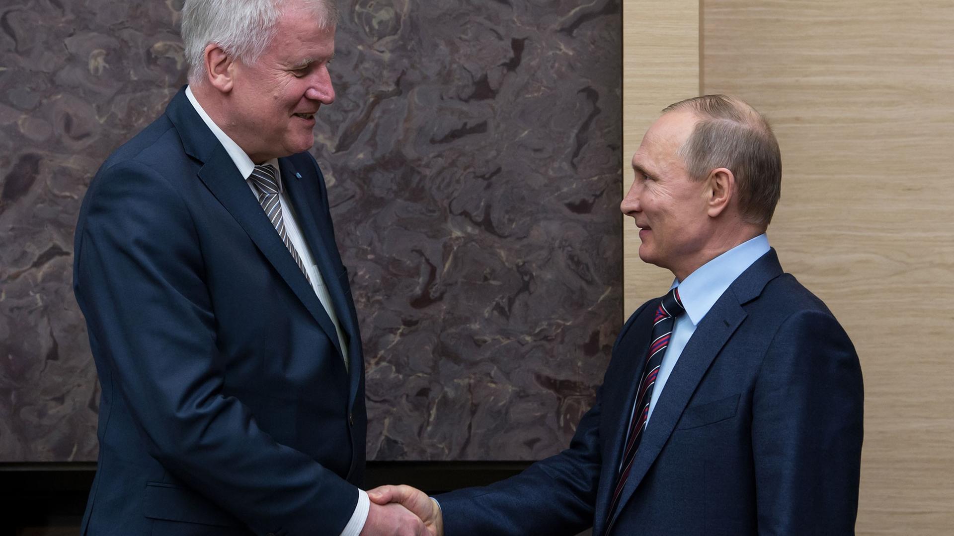 Horst Seehofer und Wladimir Putin in Moskau Horst Seehofer und Wladimir Putin in Moskau