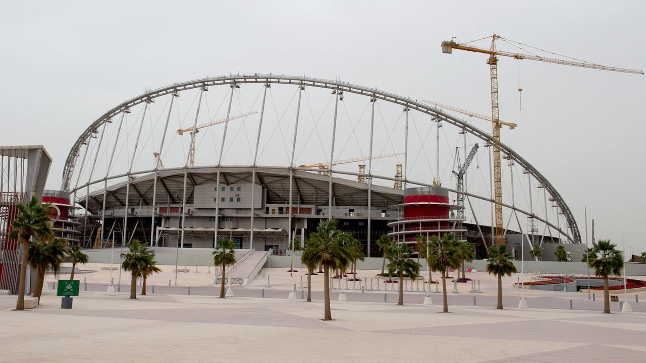 Baustelle des Khalifa Stadions in Katars Hauptstadt Doha Baustelle des Khalifa Stadions in Katars Hauptstadt Doha