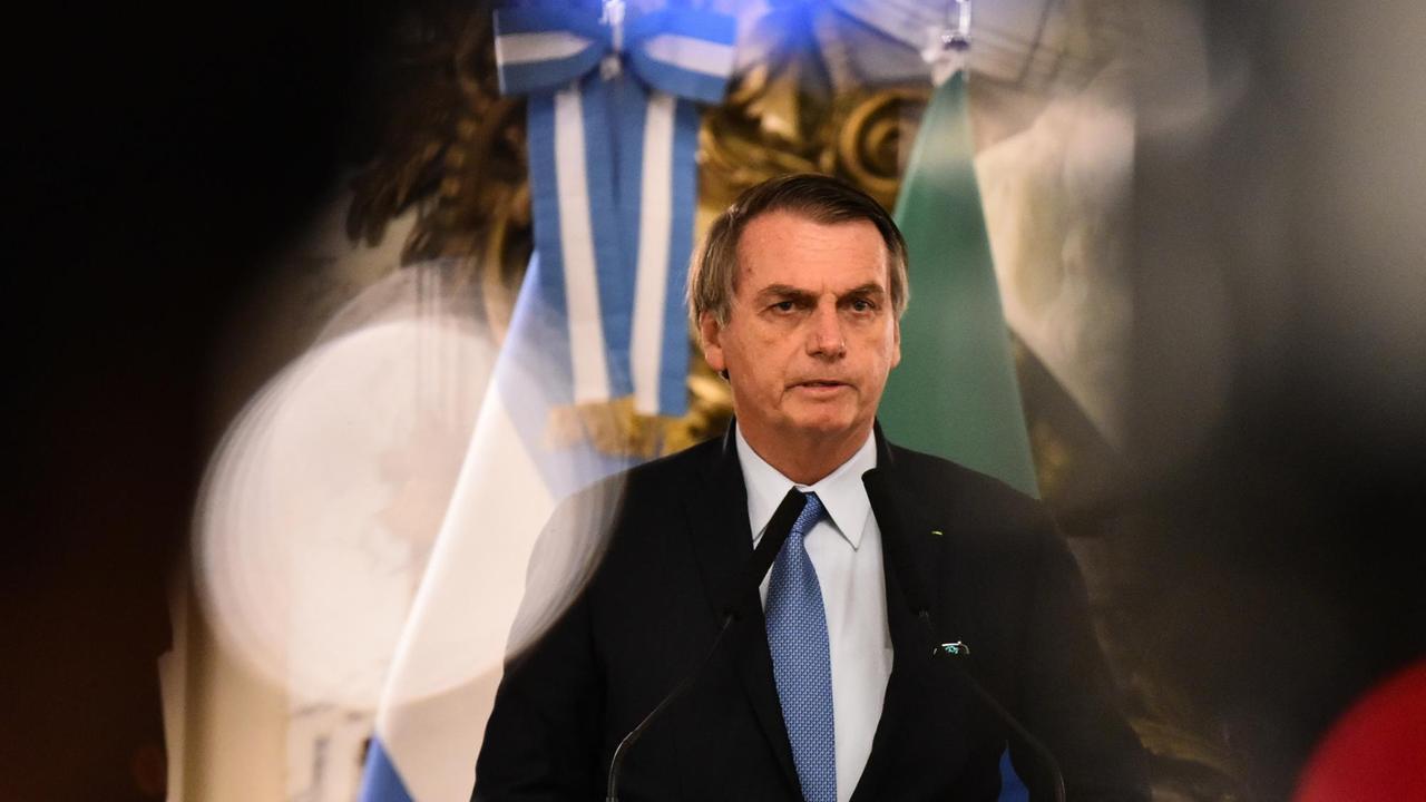 Der brasilianische Präsident Jair Bolsonaro spricht bei einem Besuch in Argentinien im Juni 2019 Der brasilianische Präsident Jair Bolsonaro spricht bei einem Besuch in Argentinien im Juni 2019
