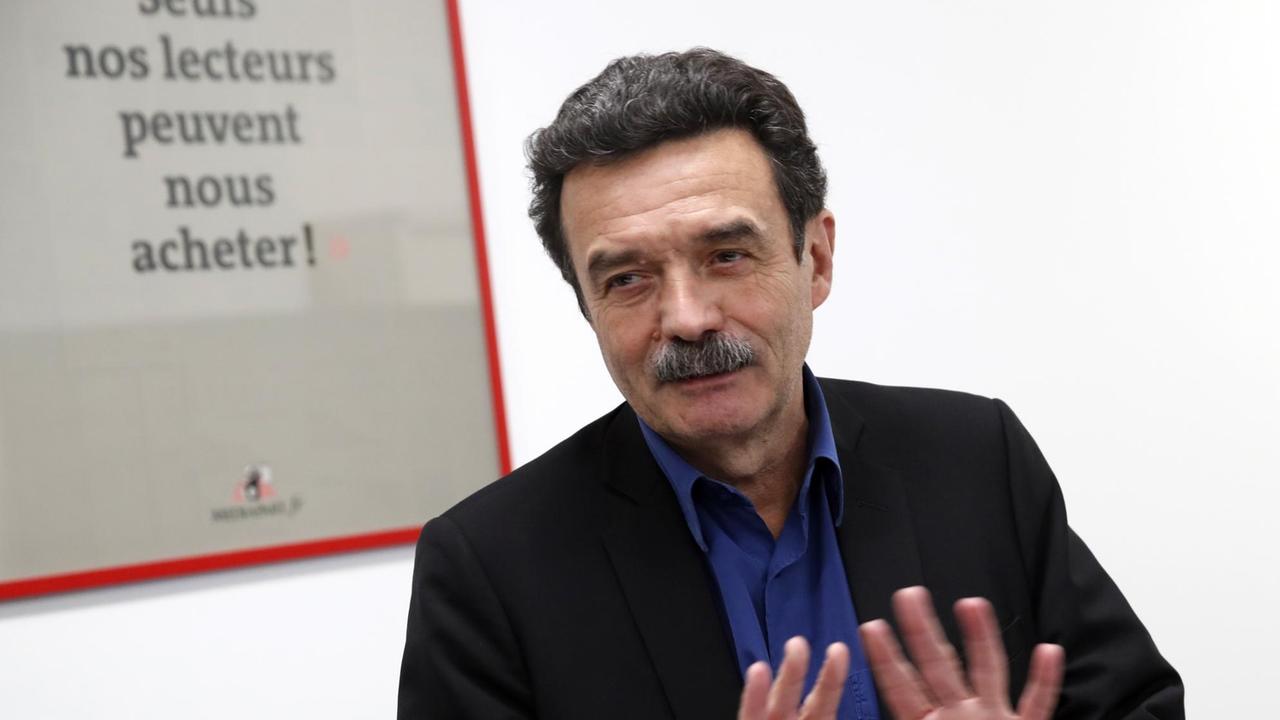 "Mediapart"-Chef steht in seinem Pariser Büro "Mediapart"-Chef steht in seinem Pariser Büro