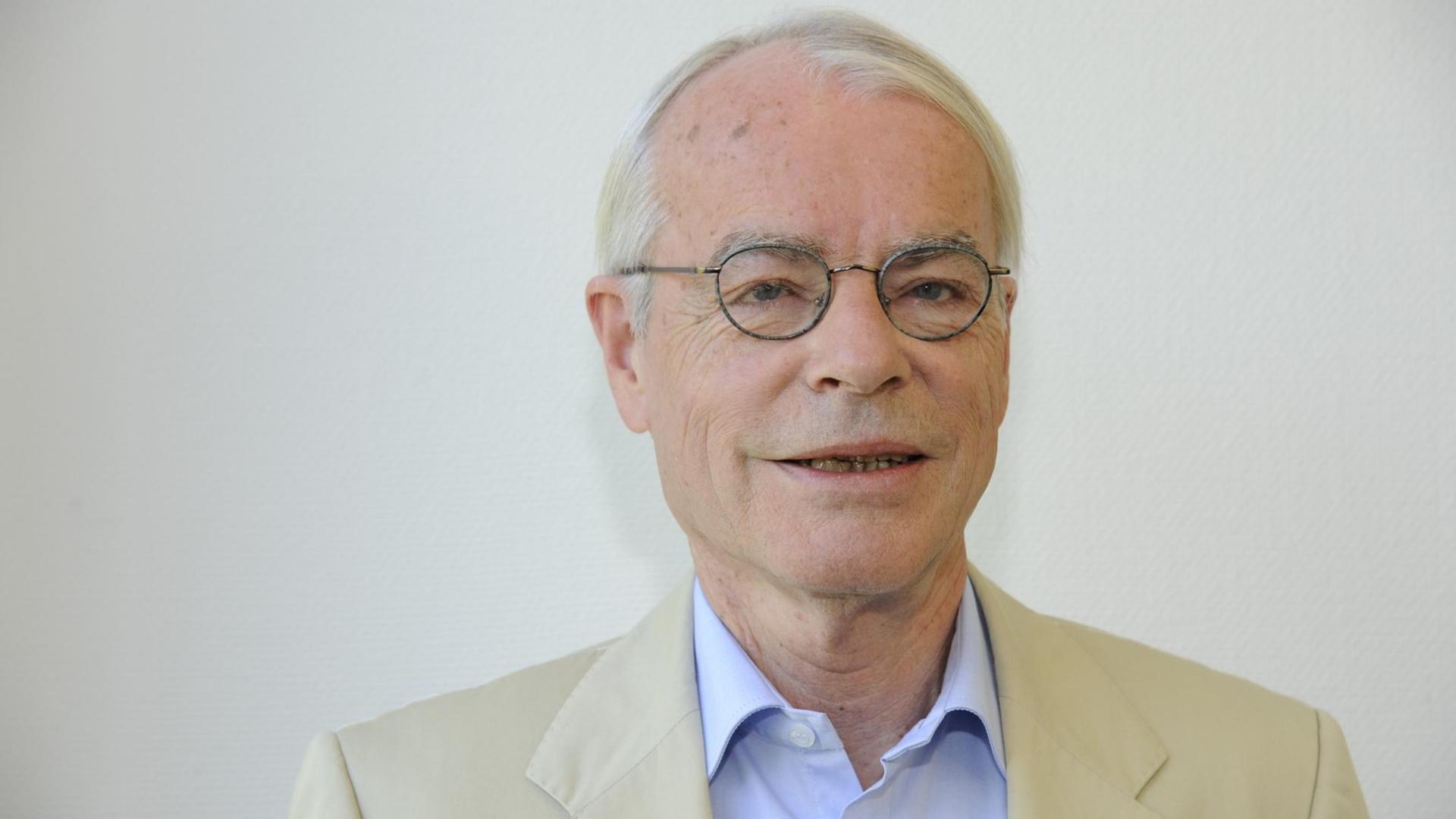 Der Journalist und Literaturkritiker Ulrich Greiner Der Journalist und Literaturkritiker Ulrich Greiner