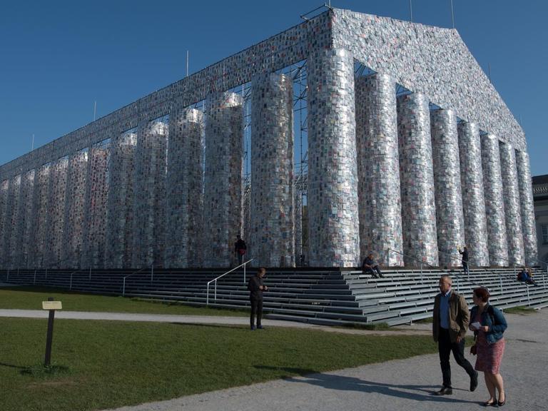 Der "Parthenon of Books" bei der documenta 14 in Kassel.