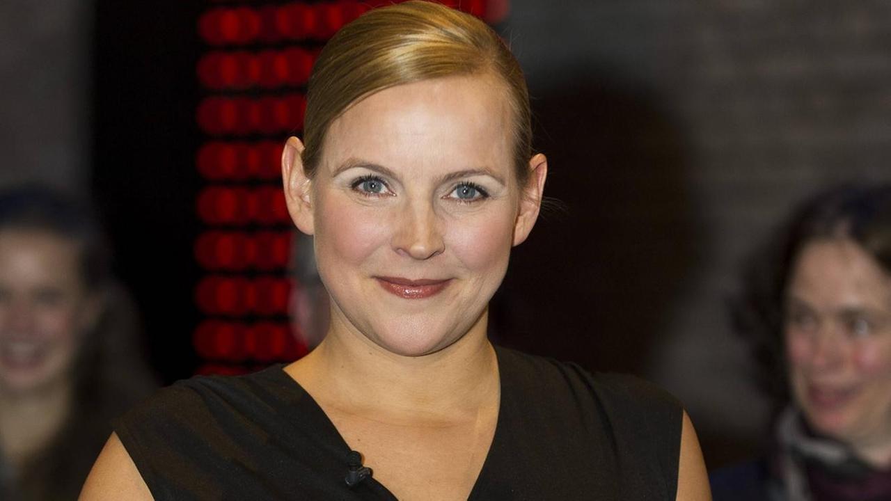 Angelika Bachmann - Gründerin des Kammermusikquartett Salut Salon, Bremen, Radio Bremen, 3nach9, 19.02.2016. Angelika Bachmann - Gründerin des Kammermusikquartett Salut Salon, Bremen, Radio Bremen, 3nach9, 19.02.2016.